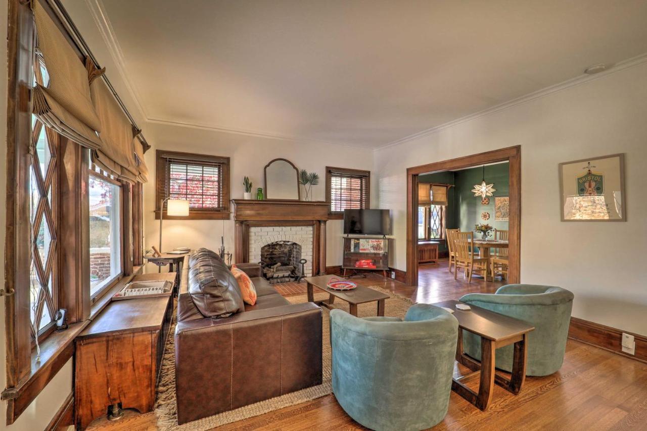 Bristol Bungalow Less Than 1 Mi To Country Music Museum Exteriör bild